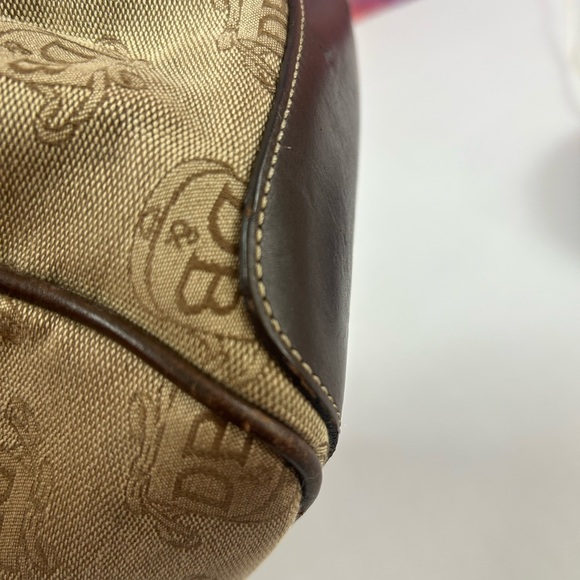 Dooney and Bourke Large shoulder bag - Picture 12 of 17